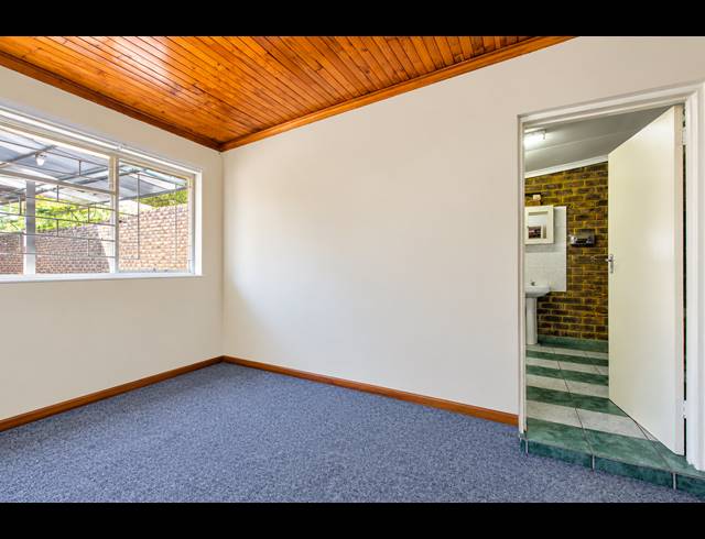 6 BEDROOM FREEHOLD FOR SALE IN ELOFFSDAL